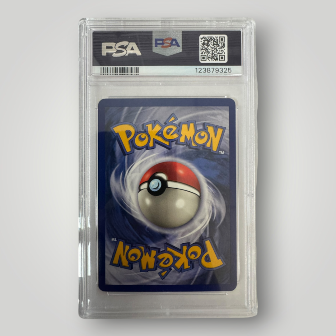 1999 Pokemon Fossil Dragonite-Holo PSA 8