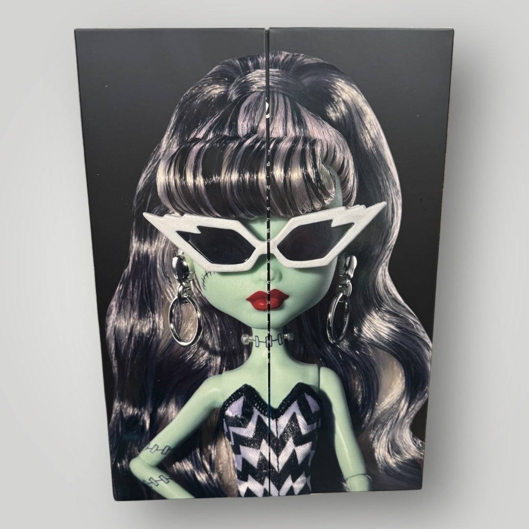 Monster High Skullector Frankie Stein x Barbie Doll -